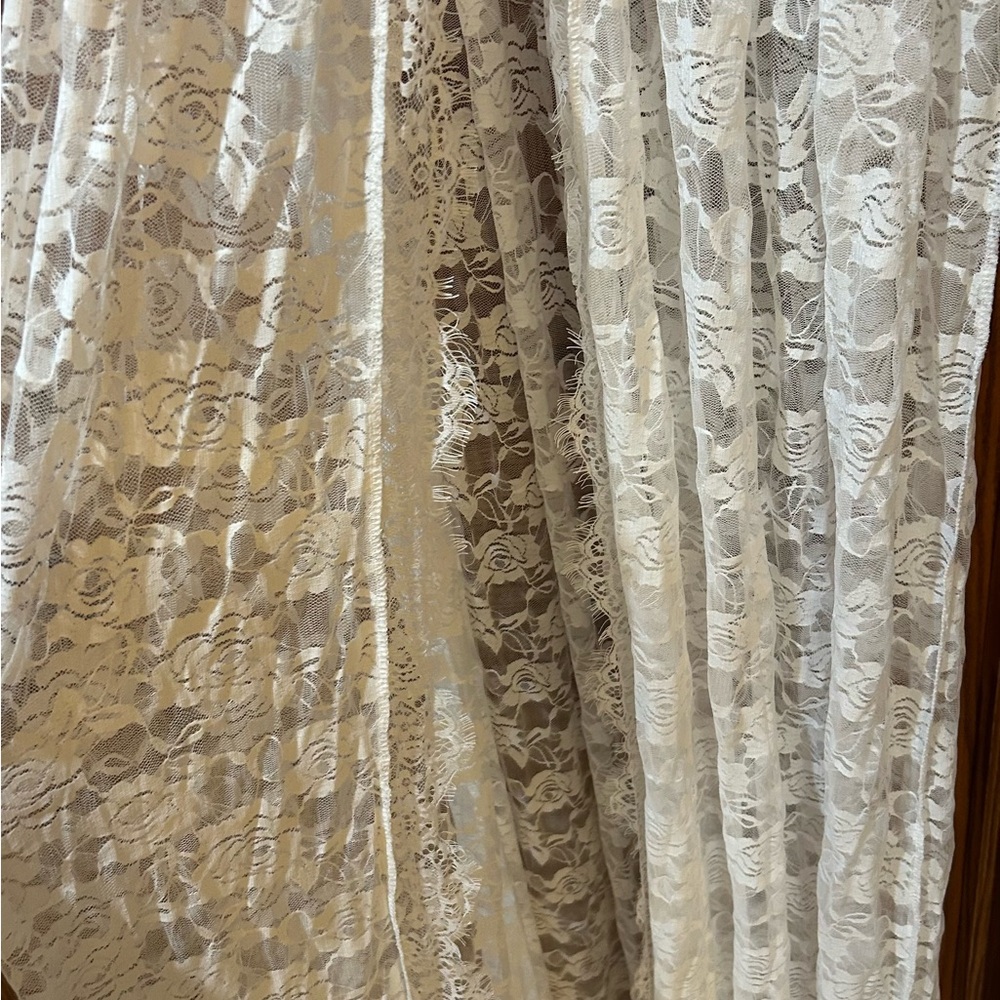 Women's Lace Maxi Dress - Ivory - Picture 4 of 7